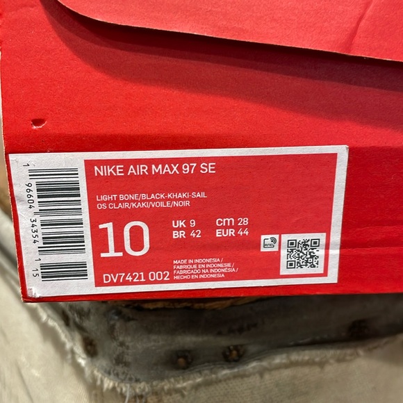 Brand new unworn in box. Nike Air Max 97 SE. Style DV7421-002 in size 10 - Picture 5 of 6